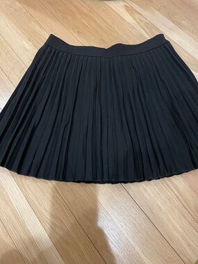 Zara Classic Black Pleated Mini Skirt - Women